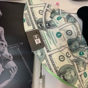 billie eilish dollar bucket hat